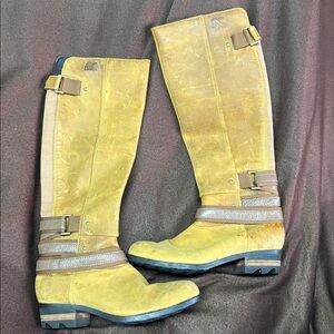 Sorel Tan Leather Tall Equestrian  Riding Boots with Straps